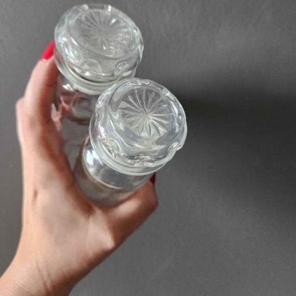 🩷 4 for $50 Vintage Spice Jars 🩷 - Picture 2 of 2